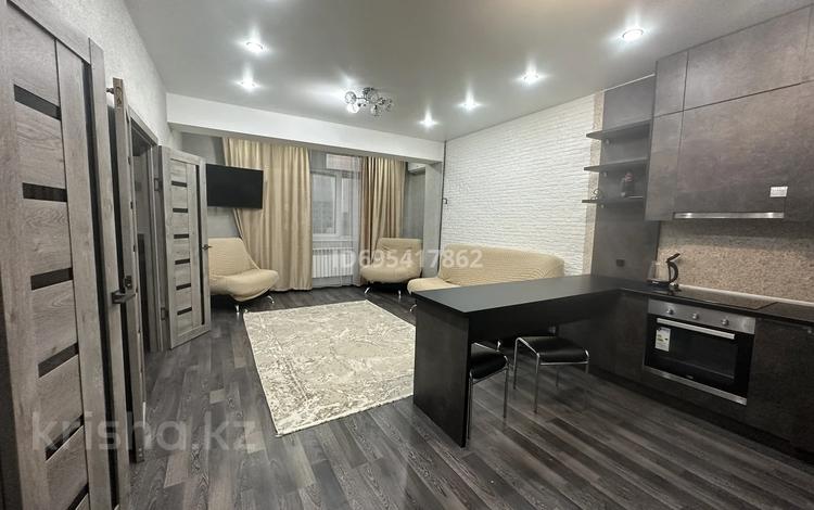 2-комнатная квартира, 65 м², 2/9 этаж, 16-й мкр 77