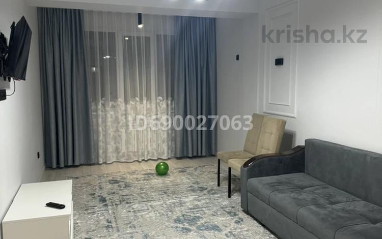 2-комнатная квартира, 65 м², 6/13 этаж помесячно, Есенова 160