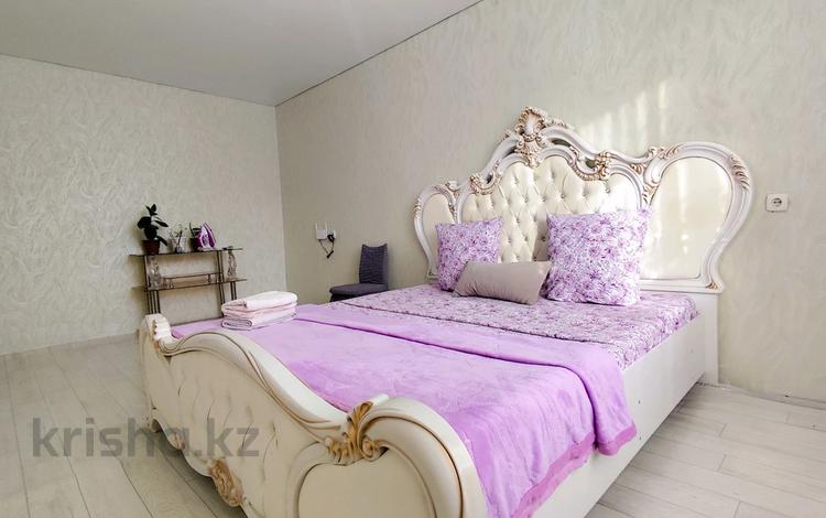 1-комнатная квартира · 29 м² · 3 этаж, мкр 5, Абая 24 — Аманат,Дом Учителя, Военкомат, Акимат за 1 500 〒 в Актобе — фото 2