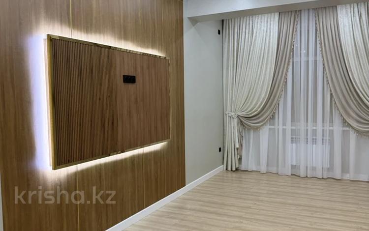 3-комнатная квартира · 105 м² · 11/13 этаж, 16-й мкр 84 за 40 млн ₸ в Актау — фото 2
