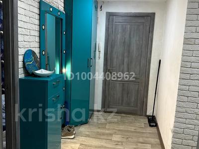 3-бөлмелі пәтер · 80 м² · 1/5 қабат, Назарбаева 93, бағасы: 200 000 〒 в Усть-Каменогорске, Ульбинский