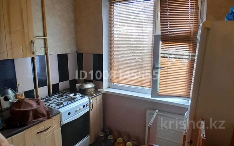 2-комнатная квартира · 45 м² · 3/5 этаж, Акмурзина 1 — Район ДВД за 130 000 ₸ в Уральске — фото 2