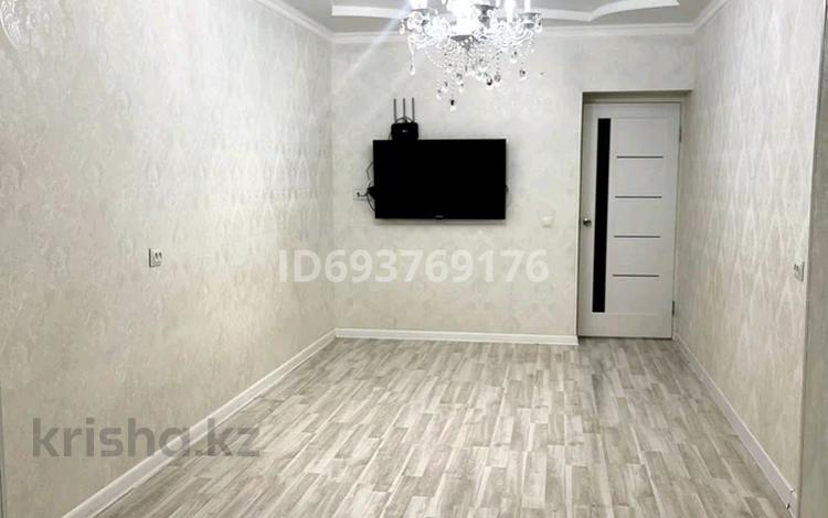 2-бөлмелі пәтер, 54 м², 5/6 қабат, 16-й мкр 43, бағасы: 15.7 млн 〒 в Актау, 16-й мкр  — фото 2