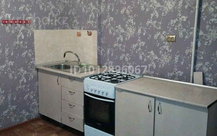 2-бөлмелі пәтер · 49.8 м² · 1/5 қабат, мкр Аксай-3А 42 — Толе би между Момышулы и Яссауи, бағасы: 34 млн ₸ в Алматы, Ауэзовский р-н — фото 2