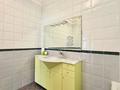 4-бөлмелі пәтер · 204 м² · 5/9 қабат, Фурманова 63 — Снегина, бағасы: 1 млн ₸ в Алматы, Медеуский р-н — фото 15