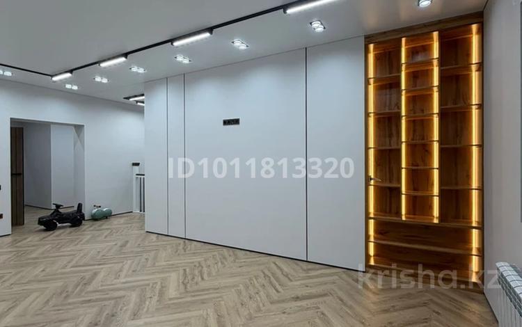 6-бөлмелі пәтер · 210 м² · 1/4 қабат, Бисен Жумагалиева, бағасы: 60 млн ₸ в Уральске — фото 2