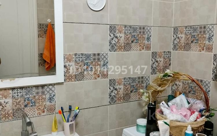 2-комнатная квартира · 63.7 м² · 3/7 этаж, мкр №8 41/6 за 61.5 млн ₸ в Алматы, Ауэзовский р-н — фото 3