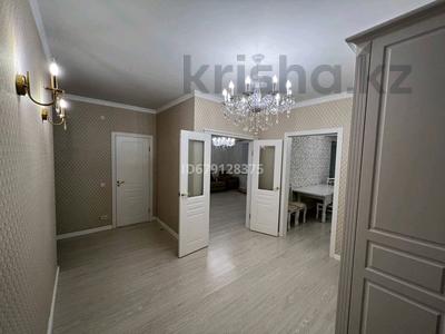 3-комнатная квартира, 120 м², 3/5 этаж помесячно, мкр. Алтын орда, Батыс 2 мкр 9/5 корпус 2 за 350 000 〒 в Актобе, мкр. Алтын орда