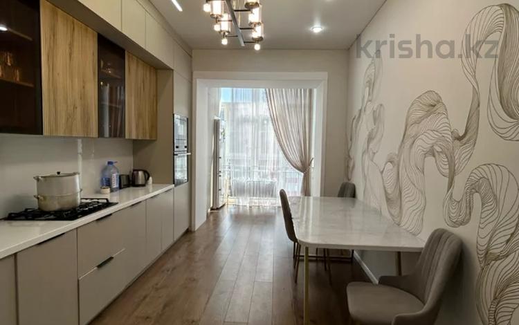 3-комнатная квартира · 107 м² · 8/9 этаж, мкр. Алтын орда за 53.5 млн ₸ в Актобе — фото 15