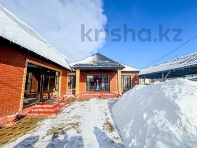 Продажа домов и дачи в Жетысу обл.: Отдельный дом · 4 комнаты · 180 м² · 10 сот., Абилхаир 20 за 75 млн 〒 Отдельный дом · 4 комнаты · 180 м² · 10 сот., Абилхаир 20 за 75 млн 〒 в Талдыкоргане