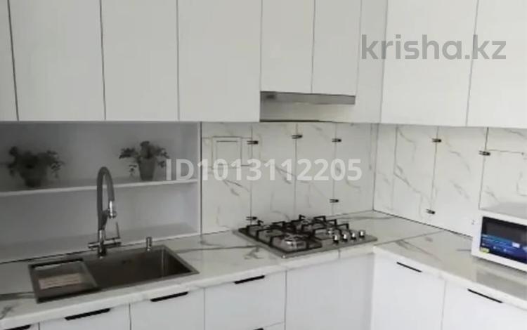 2-бөлмелі пәтер · 60.54 м² · 3/5 қабат, Жаңа қала 34 3 — За НИШ Назарбаевская школа, бағасы: 200 000 ₸ в Туркестане — фото 2