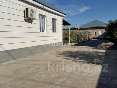 Отдельный дом · 4 комнаты · 120 м² · 8 сот., Суйнбай 32 за 35 млн ₸ в Таразе