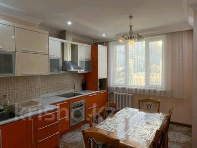 4-комнатная квартира · 100 м² · 12/14 этаж, Сыганак 54 за 29 000 ₸ в Астане, Есильский р-н