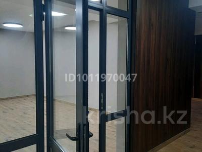 Офисы, фитнес и спорт, медцентры и аптеки, образование, конференц-залы, кабинеты и рабочие места, студии · 50 м² за 300 000 ₸ в 