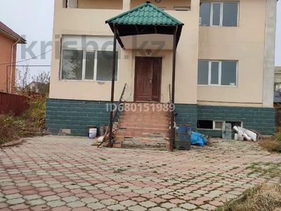 Отдельный дом • 8 комнат • 325 м² • 8 сот., мкр Акжар, Егинсу 7 за 56 млн 〒 в Алматы, Наурызбайский р-н