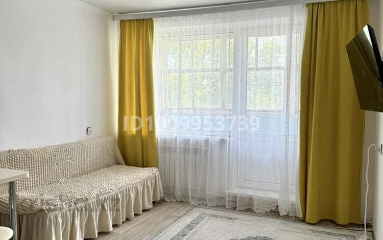 1-бөлмелі пәтер · 40 м² · 2/2 қабат, Абая 64, бағасы: 9 млн ₸ в Красном яре — фото 2