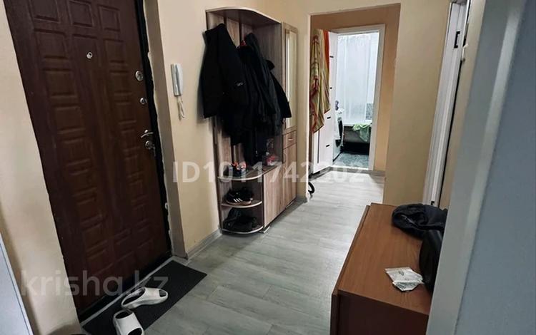 2-комнатная квартира · 52 м² · 4/5 этаж, мкр Юго-Восток, Мкр Юго-Восток, мкр Орбита 26 за 19.5 млн ₸ в Караганде, Казыбек би р-н — фото 2