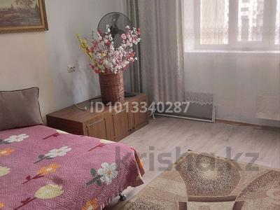 1-бөлмелі пәтер · 30 м² · 11/12 қабат, мкр Аксай-1А 8, бағасы: 9 000 ₸ в Алматы, Ауэзовский р-н