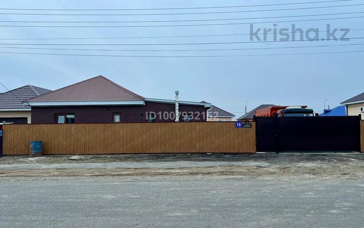 Отдельный дом · 3 комнаты · 100 м² · 8 сот., мкр Томарлы-2, Жарылгап Сахауов за 25 млн ₸ в Атырау — фото 2