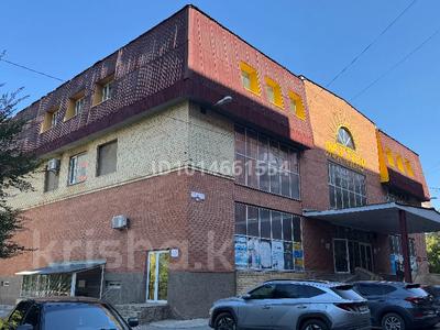 Свободное назначение, офисы, магазины и бутики, салоны красоты, медцентры и аптеки, образование, конференц-залы, кабинеты и рабочие места, студии · 15 м² за 67 500 ₸ в Караганде, Казыбек би р-н