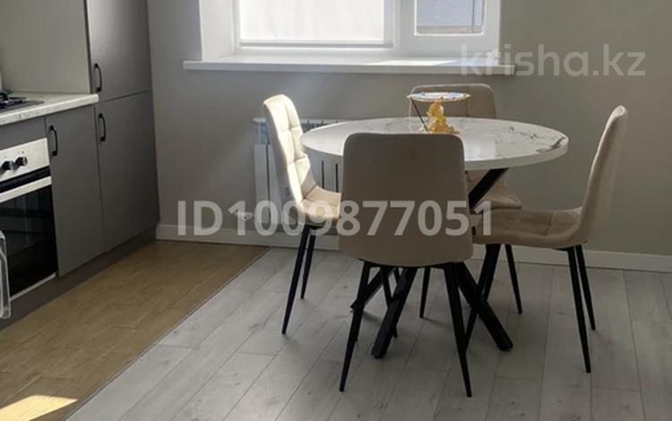 2-бөлмелі пәтер · 75 м² · 2/5 қабат, мкр. Алтын орда, Алтын орда 13е, бағасы: 200 000 〒 в Актобе — фото 2