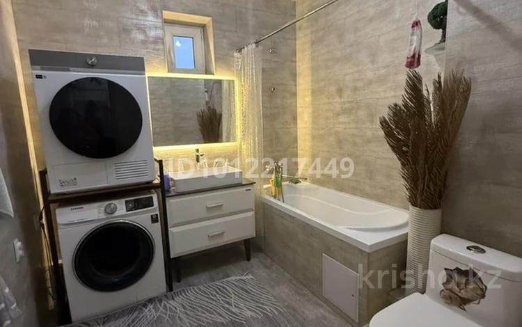 3-комнатная квартира · 64 м² · 5/5 этаж, Мкр. Казахфильм 33 за 56.5 млн ₸ в Алматы, Бостандыкский р-н — фото 2