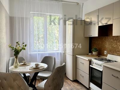 2-бөлмелі пәтер · 65 м² · 3/9 қабат, мкр Мамыр-3 — Саина-шаляпина, бағасы: 300 000 ₸ в Алматы, Ауэзовский р-н