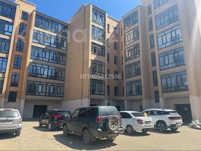 2-комнатная квартира · 85.3 м² · 2/5 этаж, Сокол 68 за 27 млн 〒 в Уральске