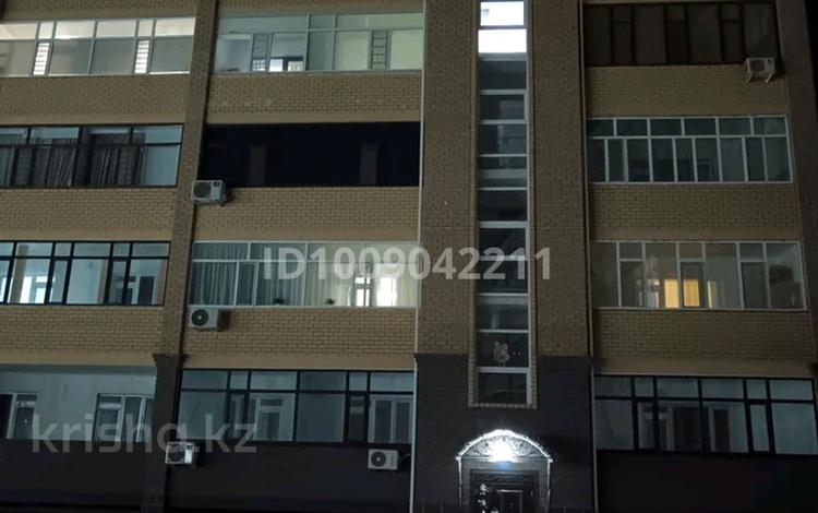3-комнатная квартира · 82.5 м² · 5/5 этаж, Тауелсиздик 3 — Центральный Цон за 280 000 ₸ в  — фото 2