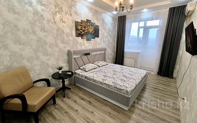 1-комнатная квартира · 40 м² · 4/10 этаж, Алии Молдагуловой 30б — Центральный стадион за 2 000 〒 в Актобе — фото 16