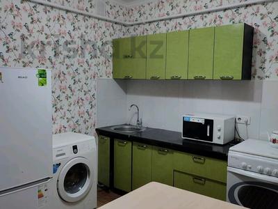 1-бөлмелі пәтер, 40 м², 1/6 қабат ай сайын, мкр Кокжиек 12, бағасы: 165 000 〒 в Алматы, Жетысуский р-н