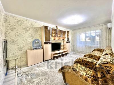 4-комнатная квартира, 76 м², 4/5 этаж, Жастар за 25 млн 〒 в Талдыкоргане, мкр Жастар