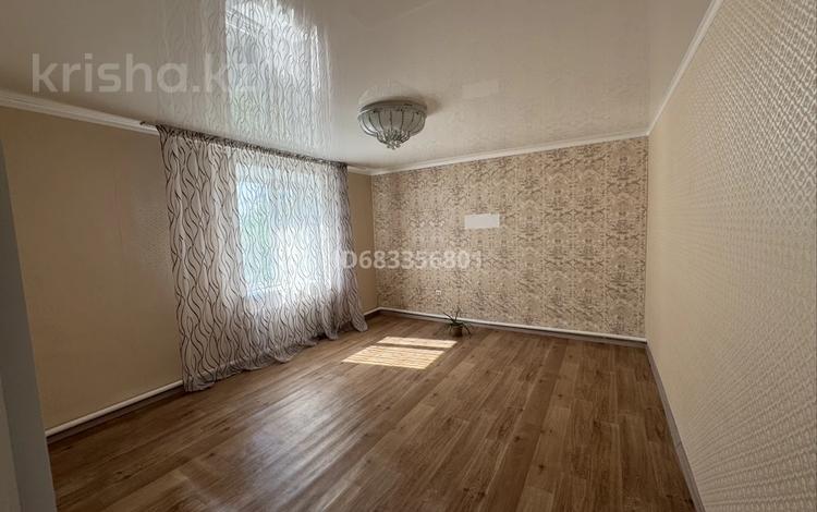3-бөлмелі пәтер · 63 м² · 2/2 қабат, Кенесары — Спутник, школа, бағасы: 7 млн ₸ в Ерейментау — фото 13