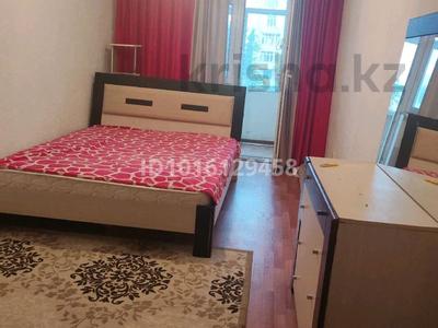 2-бөлмелі пәтер · 80 м² · 2/5 қабат, Байтерек ш/а. 39 — Школа, бағасы: 100 000 ₸ в Таразе, мкр Байтерек