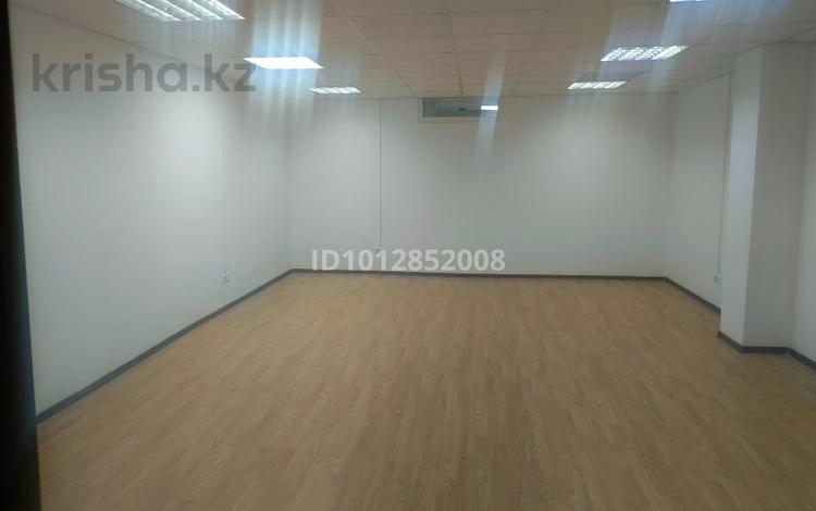 Офисы · 35 м² за 140 000 ₸ в Астане, Сарыарка р-н — фото 2