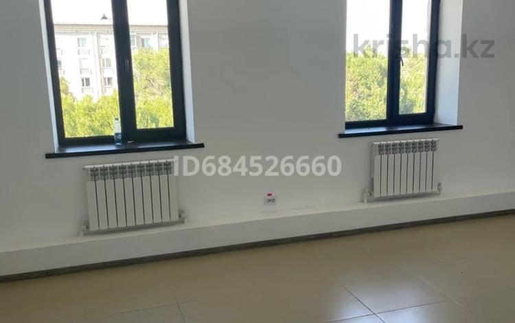 Кеңселер · 2000 м², бағасы: 130 000 〒 в Талдыкоргане — фото 2