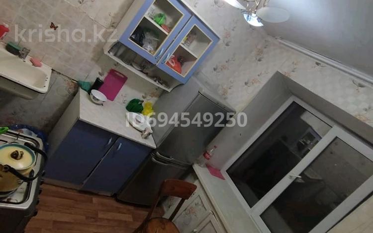 2 комнаты, 45 м², Район Ак-ку 118 — Селевина за 35 000 〒 в Семее — фото 2