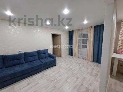 2-комнатная квартира, 45 м², 5/5 этаж помесячно, Майкудук, 12й микрорайон 20 — Горняк за 100 000 〒 в Караганде, Алихана Бокейханова р-н