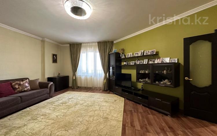 2-комнатная квартира, 77.4 м², 8/14 этаж, Сатпаева 22