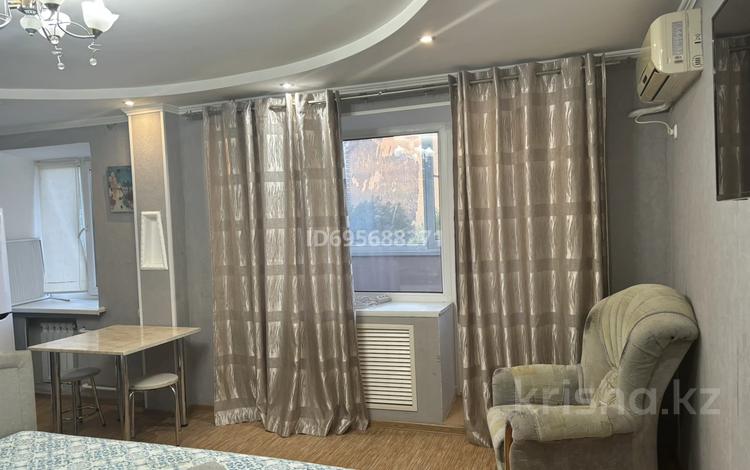 2-бөлмелі пәтер · 50 м² · 4/5 қабат, Кердери 122 — Район 7 школы, бағасы: 23 млн ₸ в Уральске — фото 3
