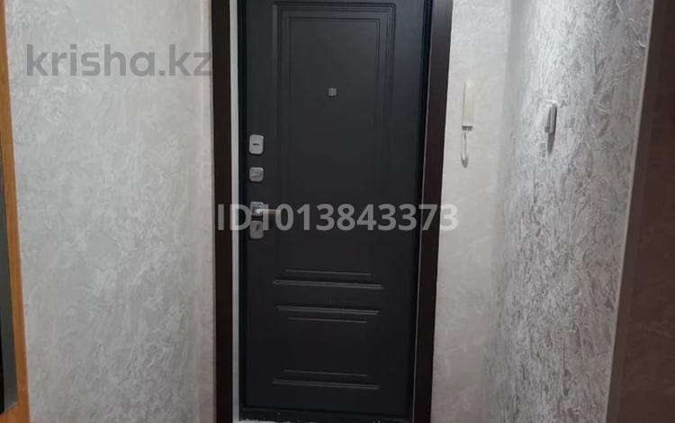 1-комнатная квартира · 50 м² · 4/5 этаж, Мухамеджанова за 10 000 ₸ в Балхаше — фото 2