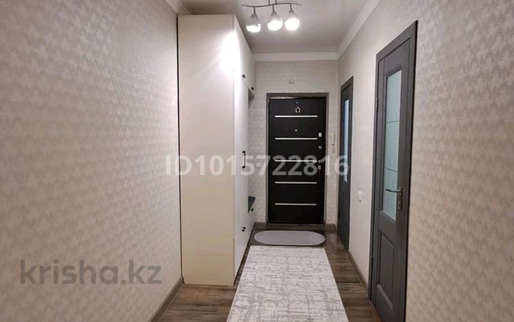 2-бөлмелі пәтер · 72 м² · 7/8 қабат, Алтын ауыл 15 — Напротив Мини маркет Алатау, бағасы: 35 млн ₸ в Каскелене — фото 2