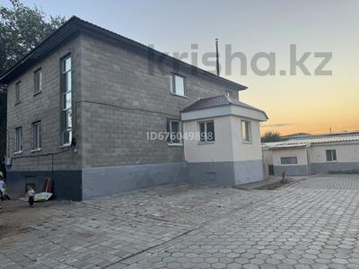 Отдельный дом · 6 комнат · 300 м² · 10 сот., Орхон — проспект Рахимжана Кошкарбаева за 250 млн ₸ в Астане, Алматы р-н