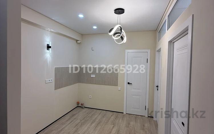 2-комнатная квартира · 34 м² · 2/3 этаж, Бирлик 11 18 — Находится рядом Aport Mall West за 21.8 млн ₸ в Иргели — фото 2