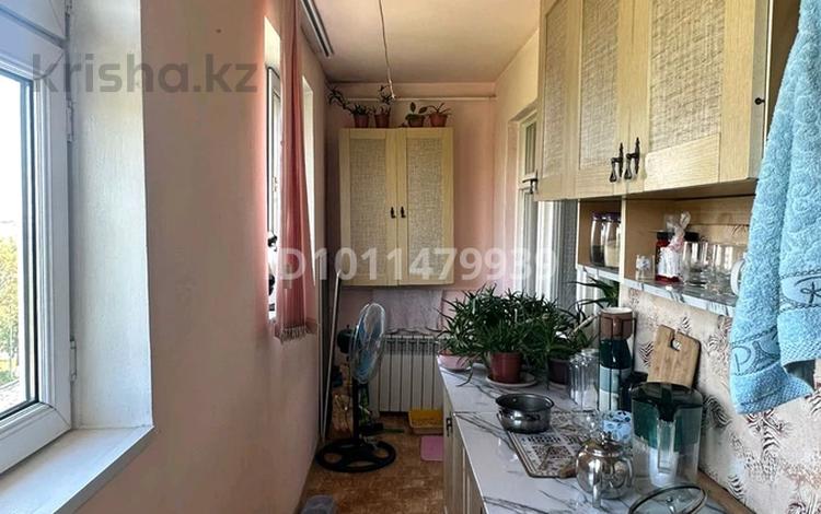 2-комнатная квартира · 48 м² · 5/5 этаж, 12-й микрорайон, 12-й микрорайон 225а — Сайрамская за 18 млн ₸ в Шымкенте, Енбекшинский р-н — фото 2