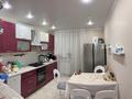 2-комнатная квартира · 75 м² · 1/5 этаж, 10 микрорайон 28 за 26.5 млн 〒 в Аксае — фото 2