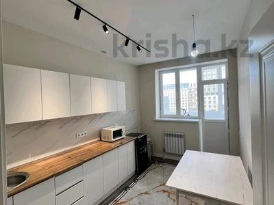 1-комнатная квартира · 56 м², Куляш Байсеитовой 10 — улица Суворова за 200 000 ₸ в Астане