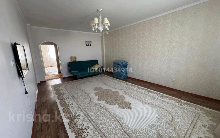 2-бөлмелі пәтер · 68 м² · 2/5 қабат, Нұрсая ш/а. 17 — Нурсая 17, бағасы: 22 млн ₸ в Атырау, мкр Нурсая — фото 2