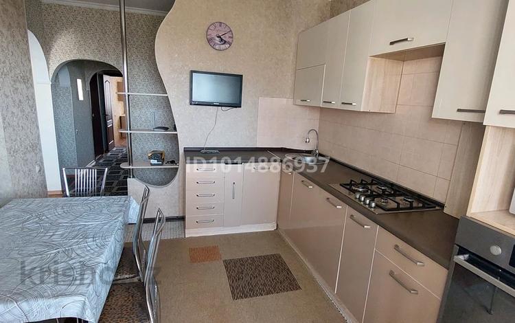 3-комнатная квартира · 72 м² · 8/9 этаж, мкр Таугуль-1 49 за 57 млн ₸ в Алматы, Ауэзовский р-н — фото 2
