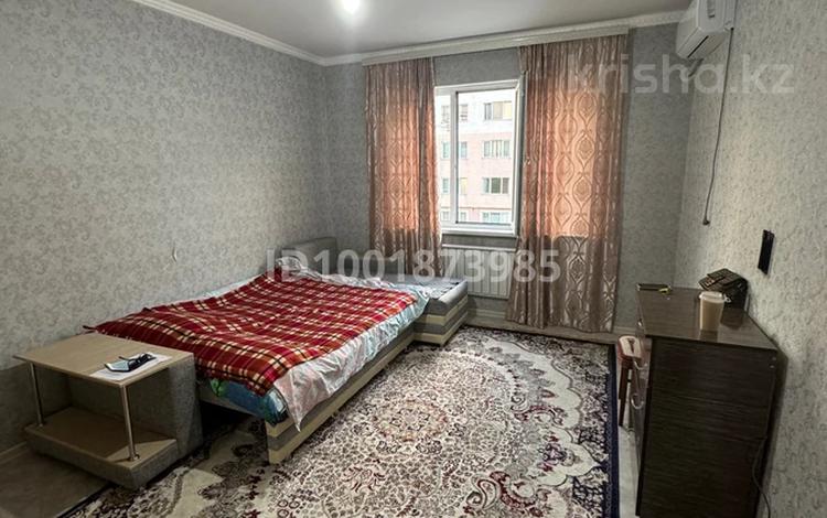 2-бөлмелі пәтер · 70 м² · 3/5 қабат, 13-шағынаудан 15 — Момышулы Монке би, бағасы: 250 000 ₸ в Алматы, Алатауский р-н — фото 2